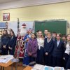 Дед Мороз гулял по школе