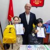 ВРУЧИЛИ ГРАМОТЫ И ПОДАРКИ